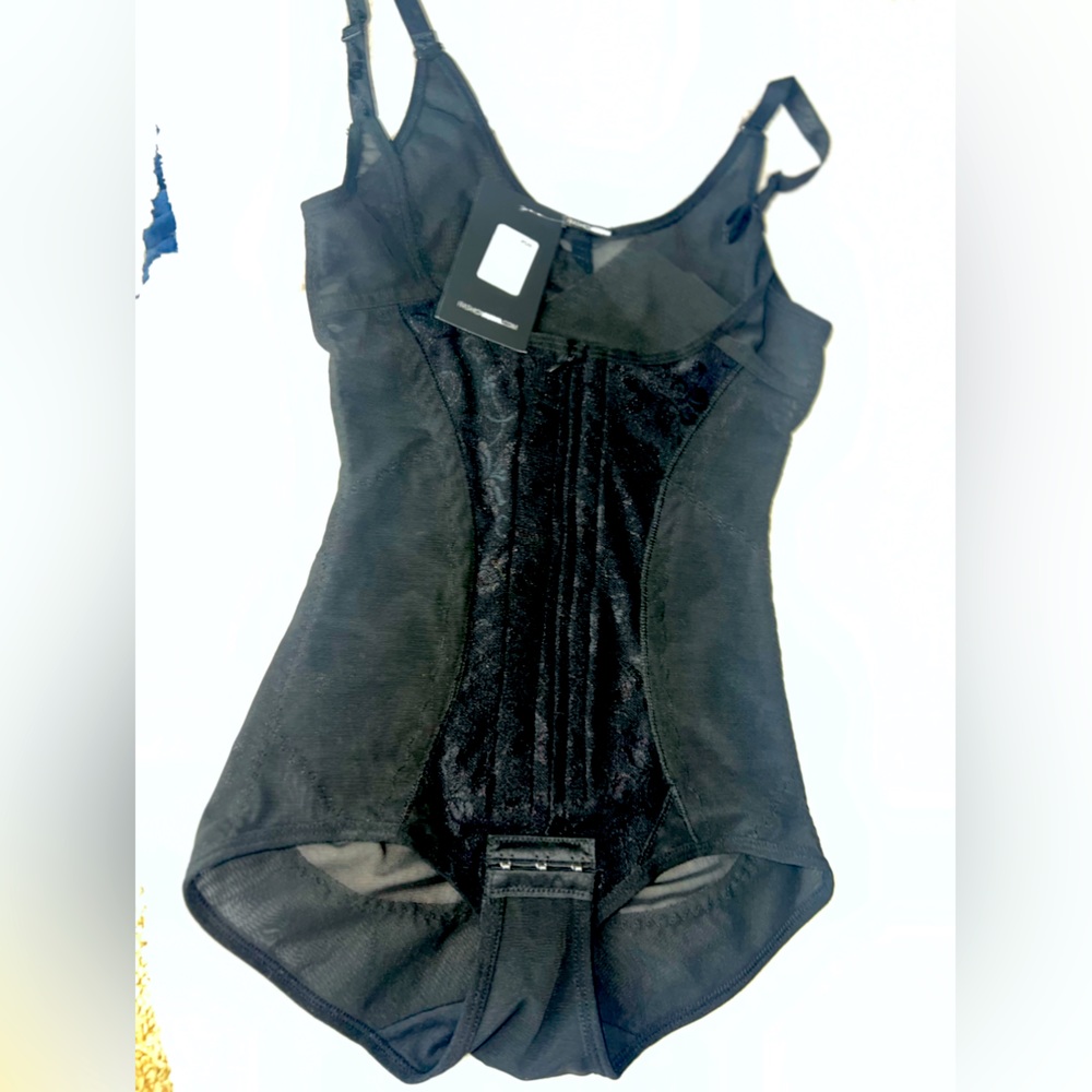Corset/waste trainer